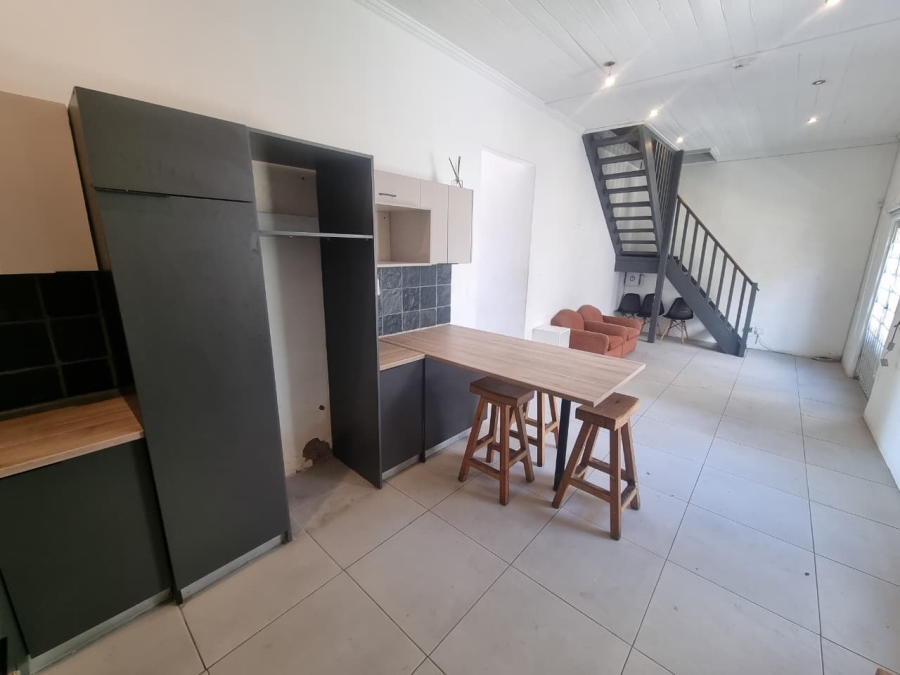 To Let 3 Bedroom Property for Rent in Woodstock Western Cape